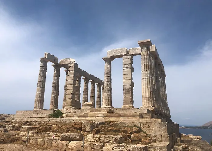 Acropoli Vibes At Kosmos Getaway