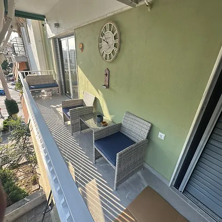 Acropoli Vibes At Kosmos Getaway Apartment Athens Exterior photo
