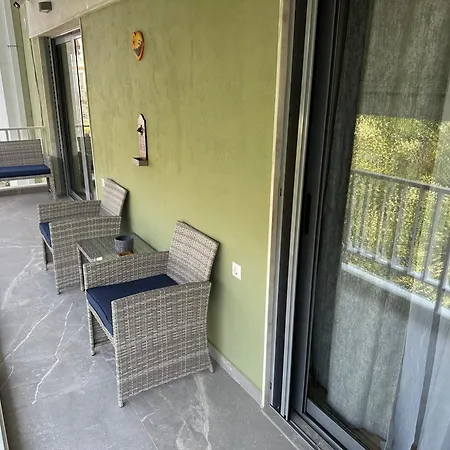Acropoli Vibes At Kosmos Getaway Apartment Athens Exterior photo