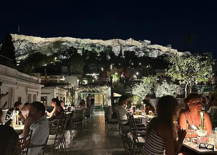 Acropoli Vibes At Kosmos Getaway